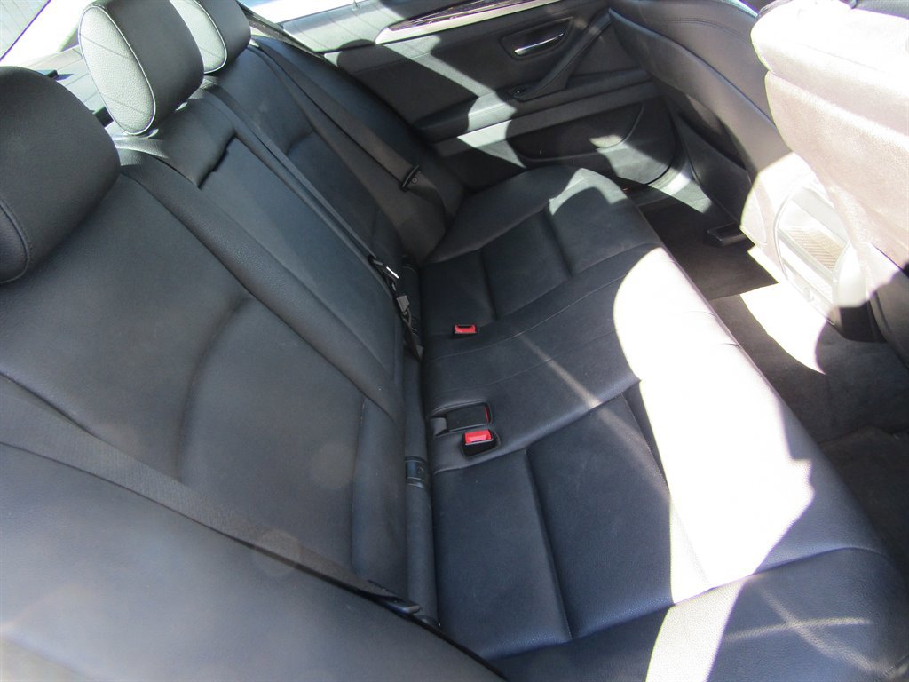 Used 2015 BMW 528i Sedan RWD image 6