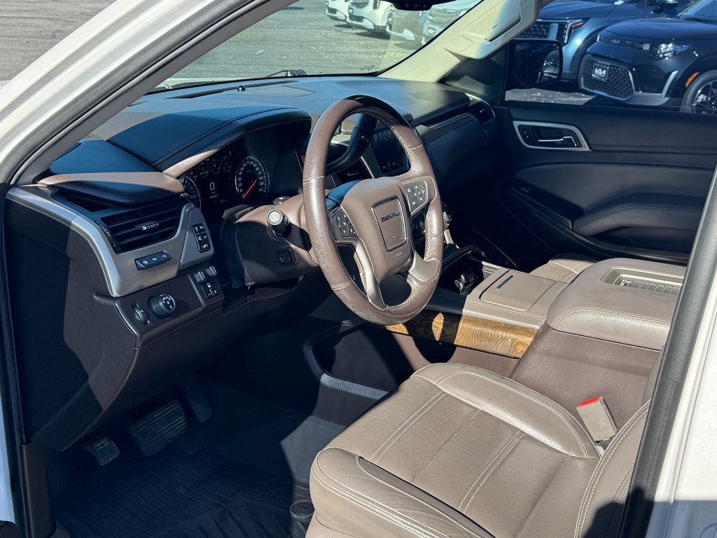 Used 2018 GMC Yukon Denali w/ Denali Ultimate Package image 10