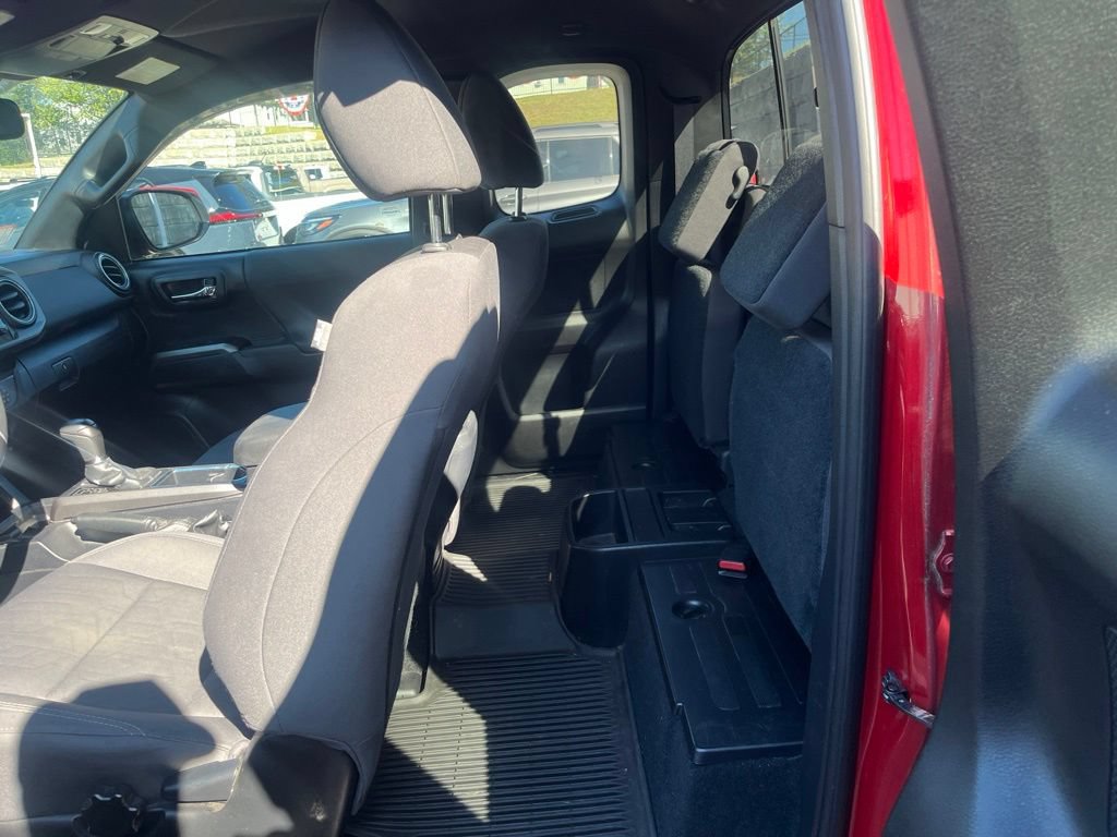 Used 2019 Toyota Tacoma TRD Sport AWD/4WD image 7