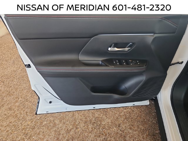 New 2027 Nissan Kicks SR FWD image 9