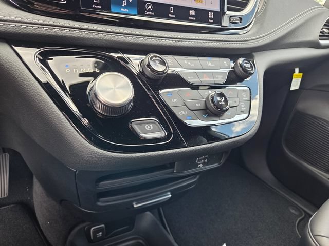 New 2026 Chrysler Pacifica Select FWD image 20