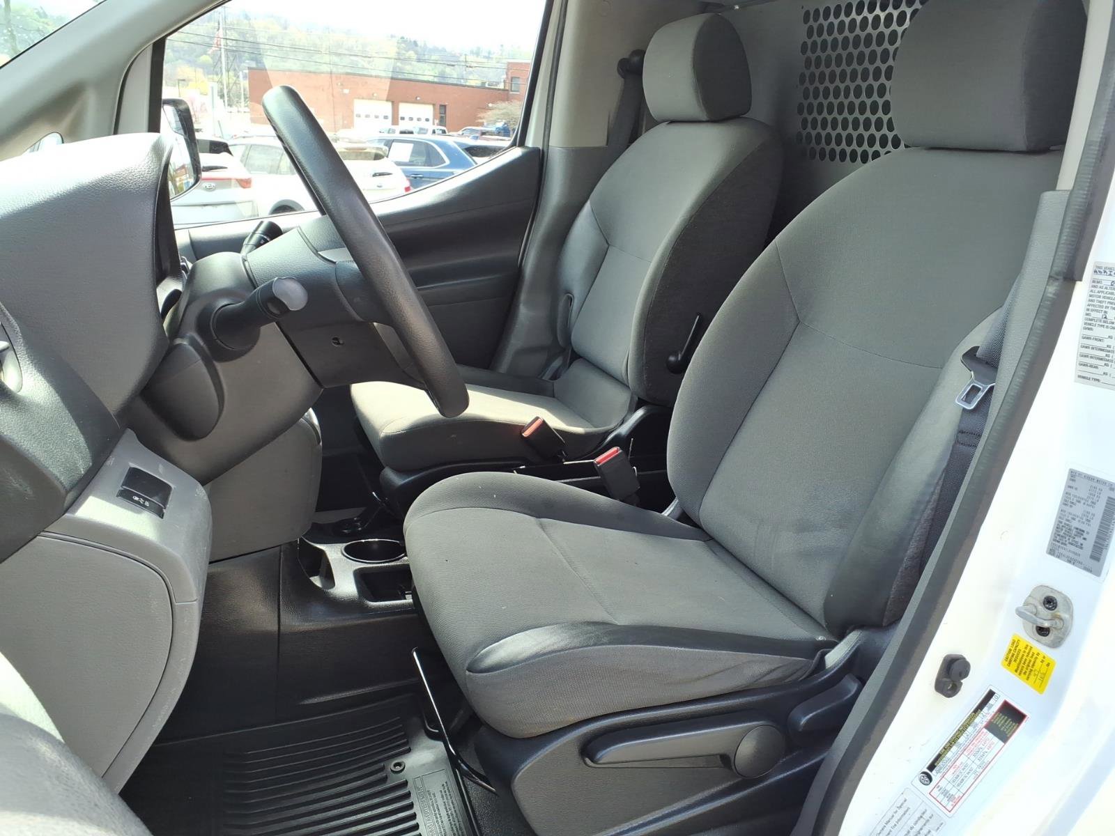 Used 2020 Nissan NV200 S FWD image 8