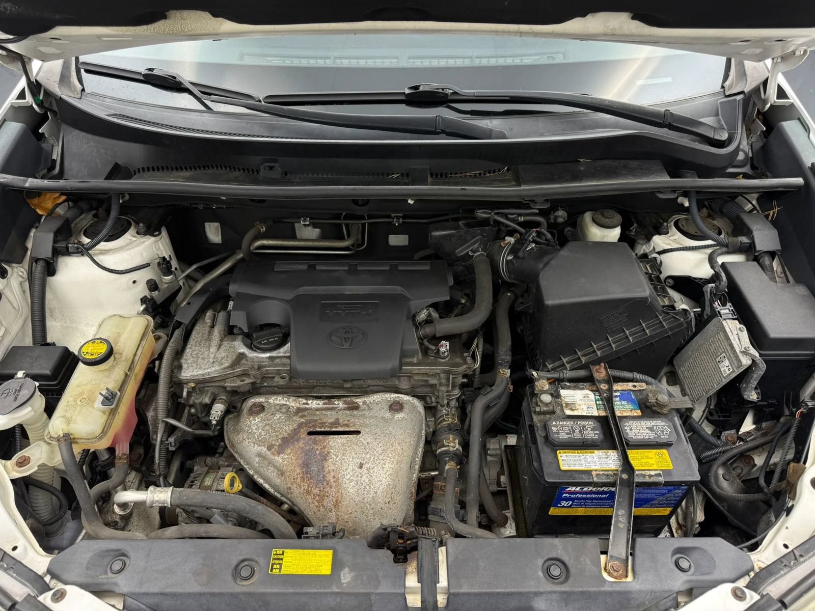 Used 2013 Toyota RAV4 LE AWD/4WD image 32