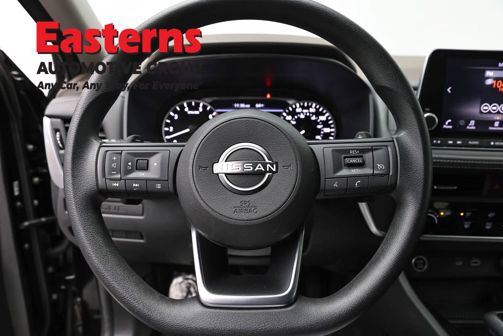 Used 2023 Nissan Rogue S AWD/4WD image 10