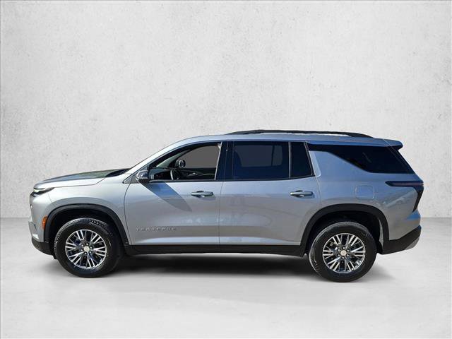 Used 2025 Chevrolet Traverse LT FWD image 9