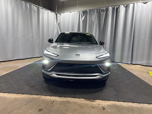 New 2026 Buick Envista Sport Touring w/ Convenience I Package image 2