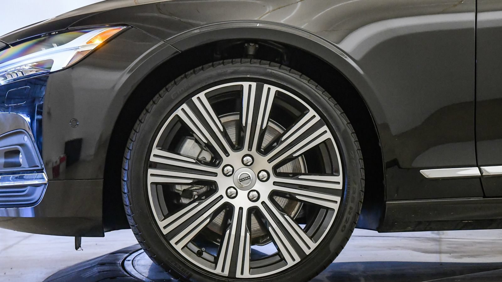 Certified 2023 Volvo S90 B6 Plus AWD/4WD image 10