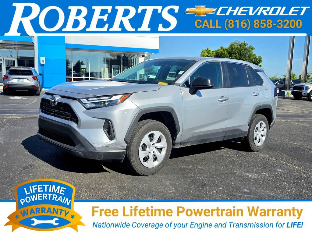 Used 2025 Toyota RAV4 LE AWD/4WD image 1