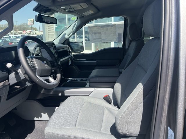 New 2025 Ford F150 XLT w/ Equipment Group 303A High image 4