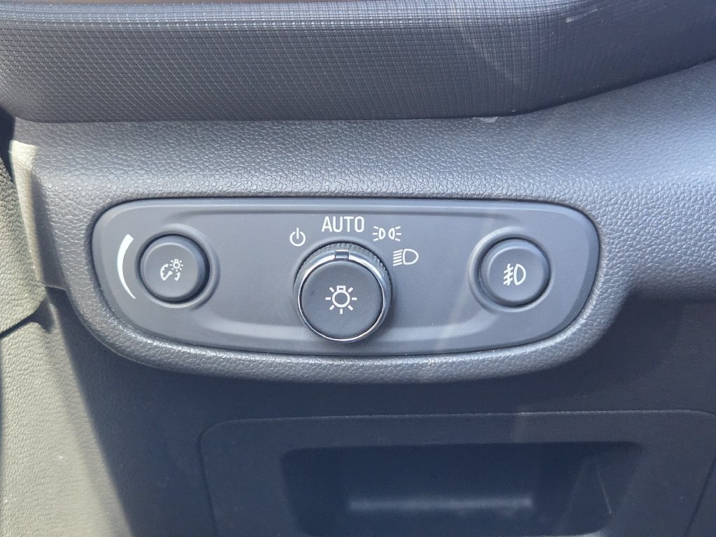 Used 2022 Chevrolet TrailBlazer ACTIV w/ Sun and Liftgate Package FWD image 23