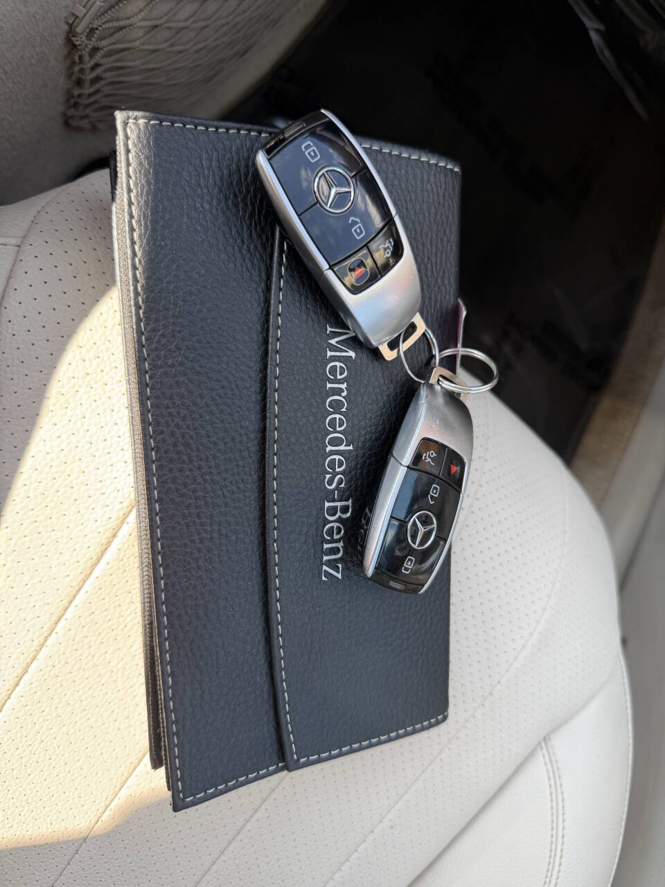 Used 2019 Mercedes-Benz E 450 4MATIC Wagon w/ Premium Package image 39