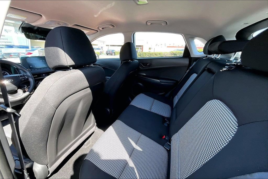 Certified 2022 Hyundai Kona SE AWD/4WD image 16