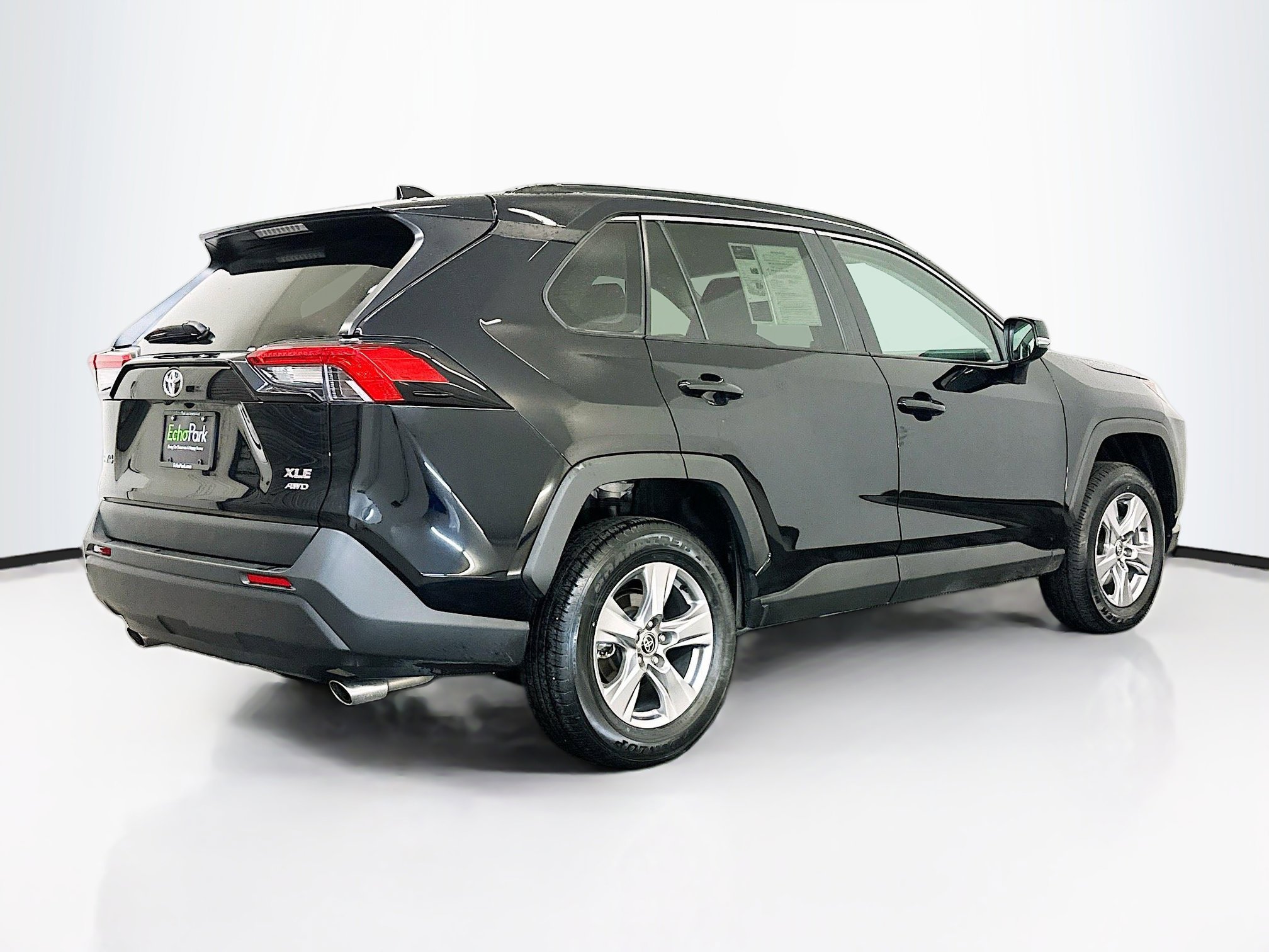 Used 2025 Toyota RAV4 XLE image 9