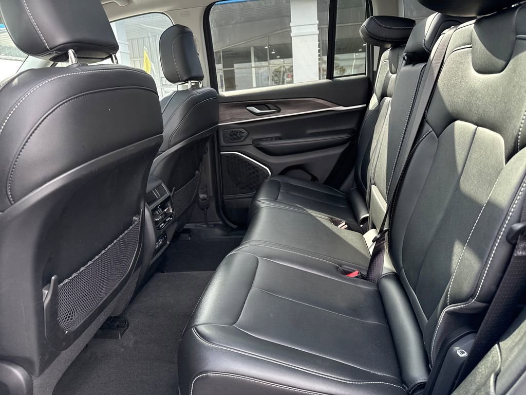 Used 2023 Jeep Grand Cherokee 4WD 4xe image 28