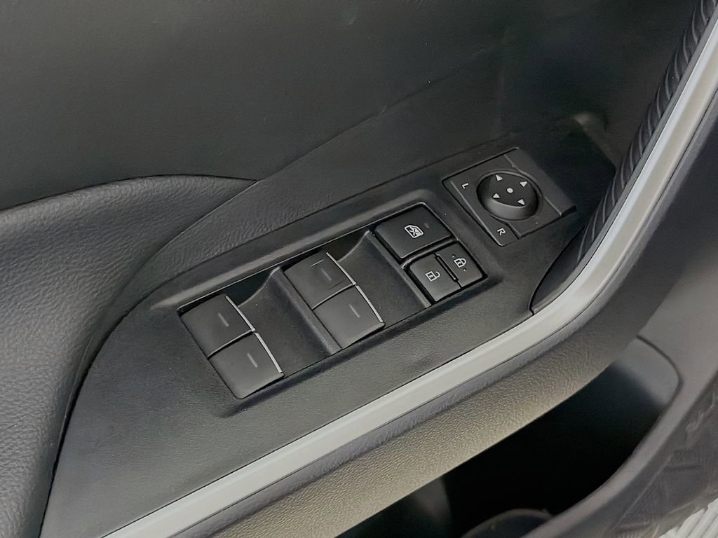 Used 2025 Toyota RAV4 XLE FWD image 21