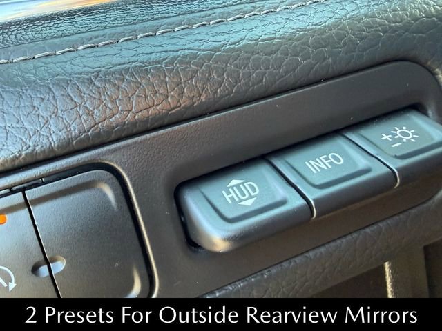 Used 2023 GMC Yukon Denali image 32