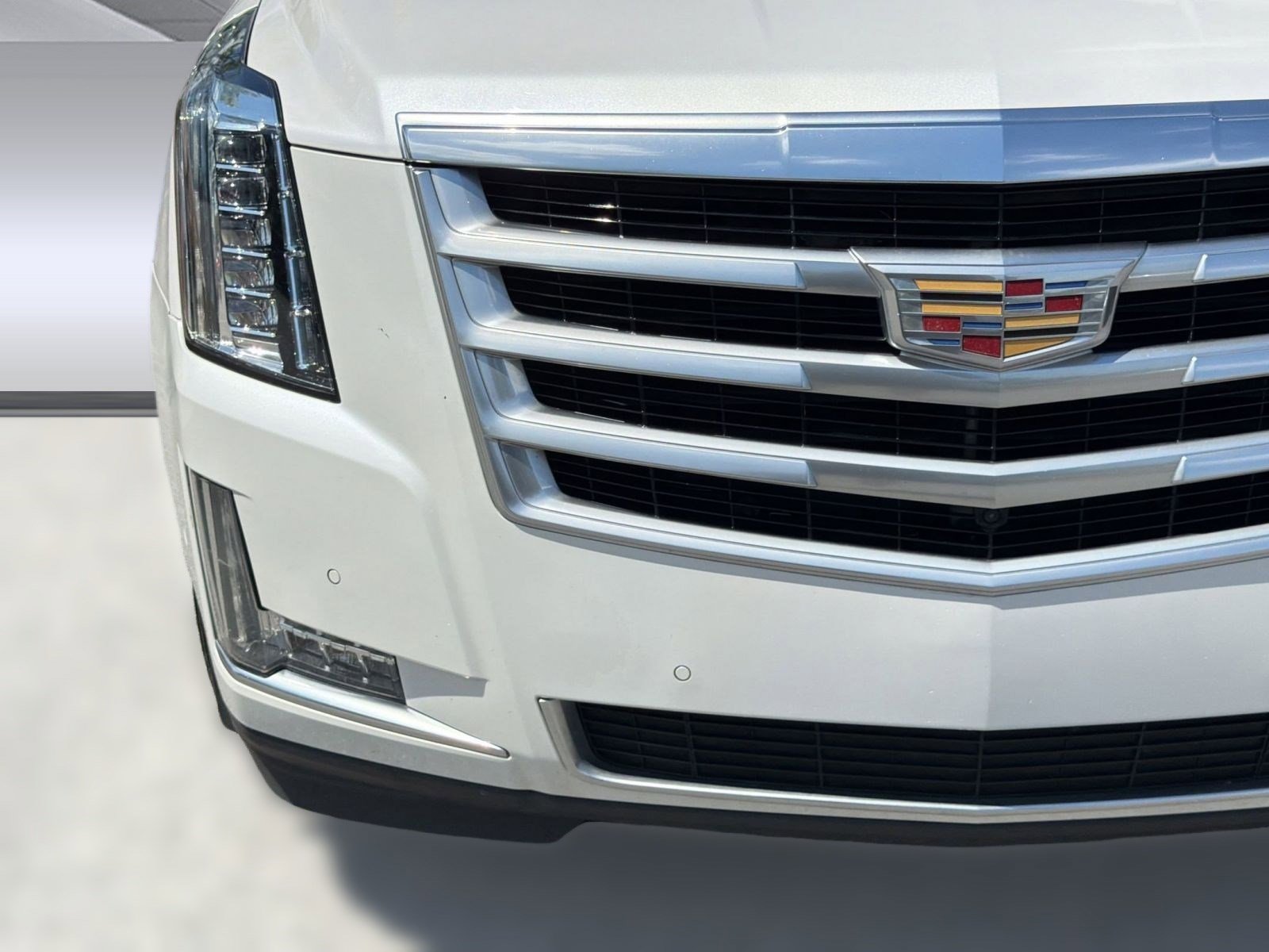 Used 2019 Cadillac Escalade ESV Luxury RWD image 10