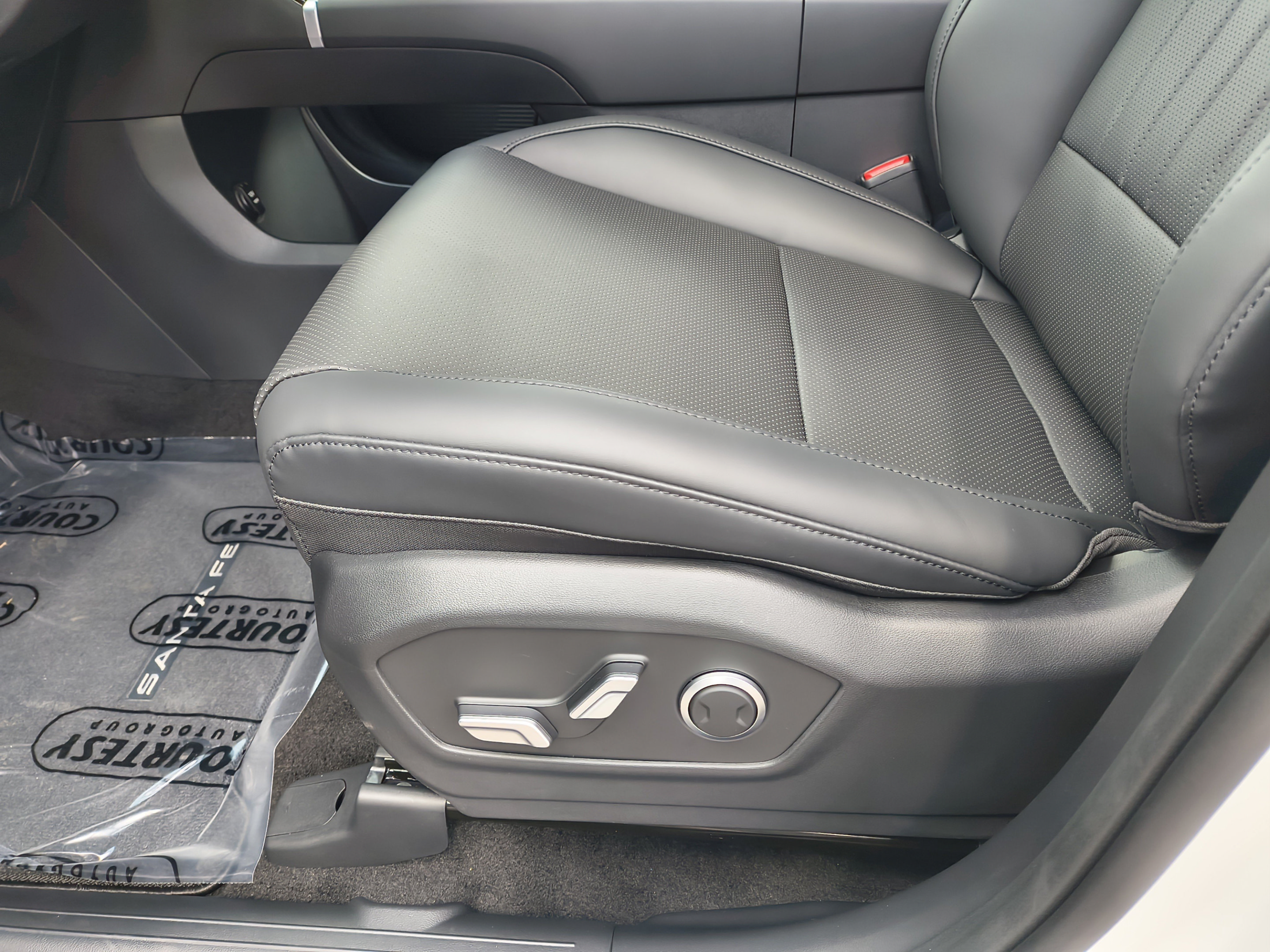 New 2027 Hyundai Santa Fe SEL FWD image 25