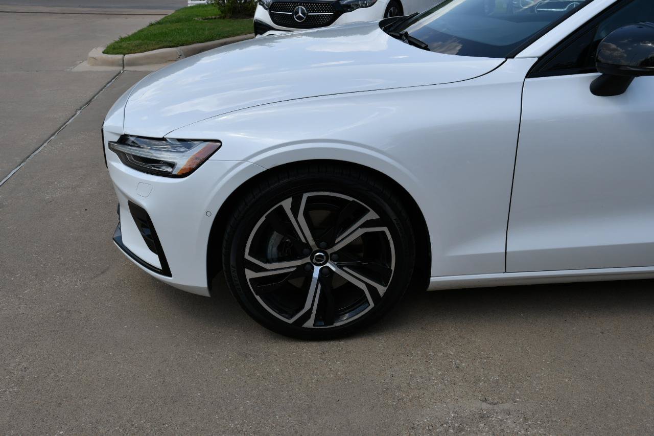 Used 2024 Volvo S60 B5 Plus FWD image 4