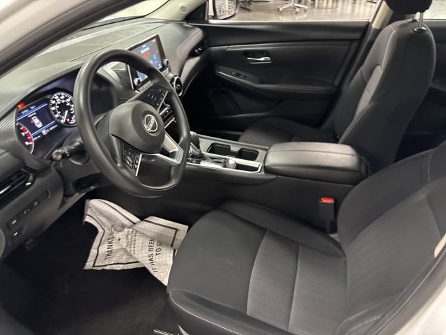 Used 2024 Nissan Sentra SV FWD image 14