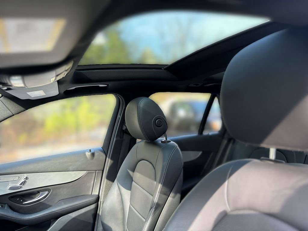 Used 2019 Mercedes-Benz GLC 300 4MATIC image 16