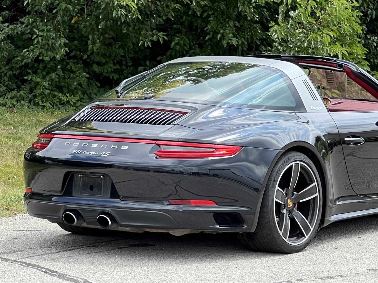 Used 2017 Porsche 911 Targa 4S image 10
