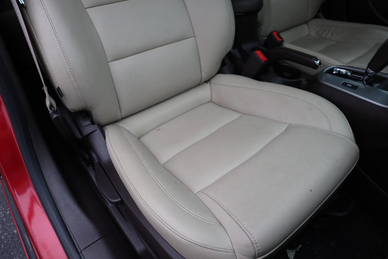 Used 2014 Chevrolet Cruze Diesel w/ Enhanced Safety Package image 12