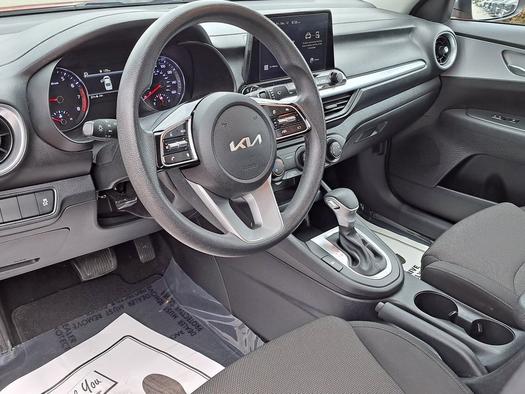 Used 2023 Kia Forte LXS image 9