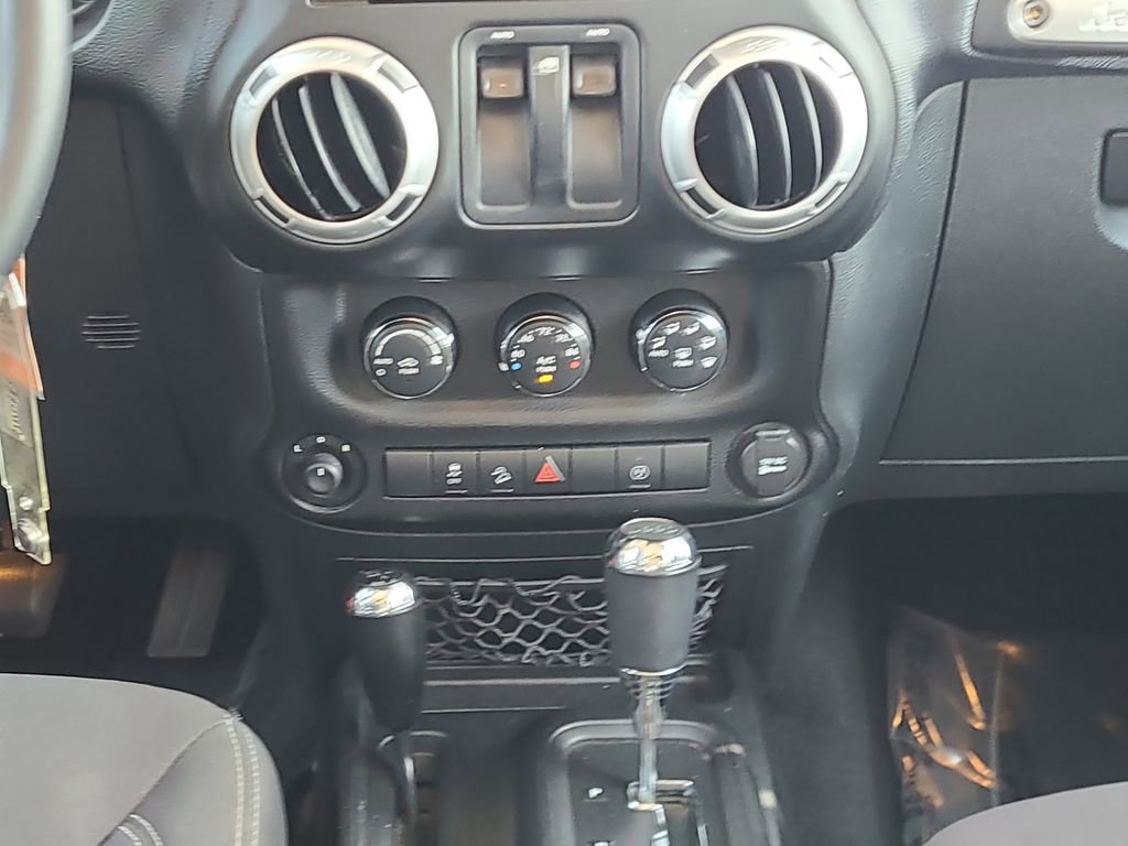 Used 2013 Jeep Wrangler Sahara w/ Mopar Chrome Edition Group AWD/4WD image 15
