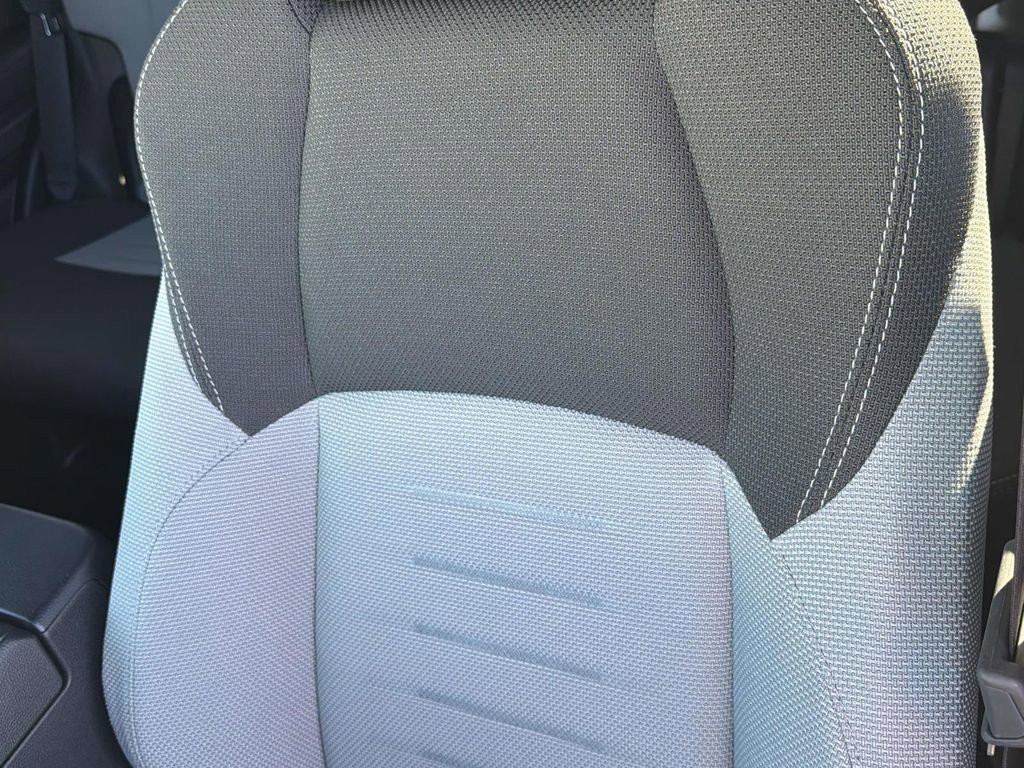 Certified 2025 Toyota 4Runner TRD Off-Road image 28