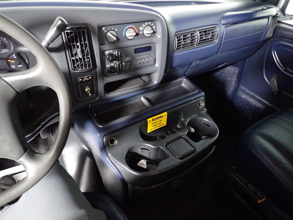 Used 1999 Chevrolet Express 3500 RWD image 32