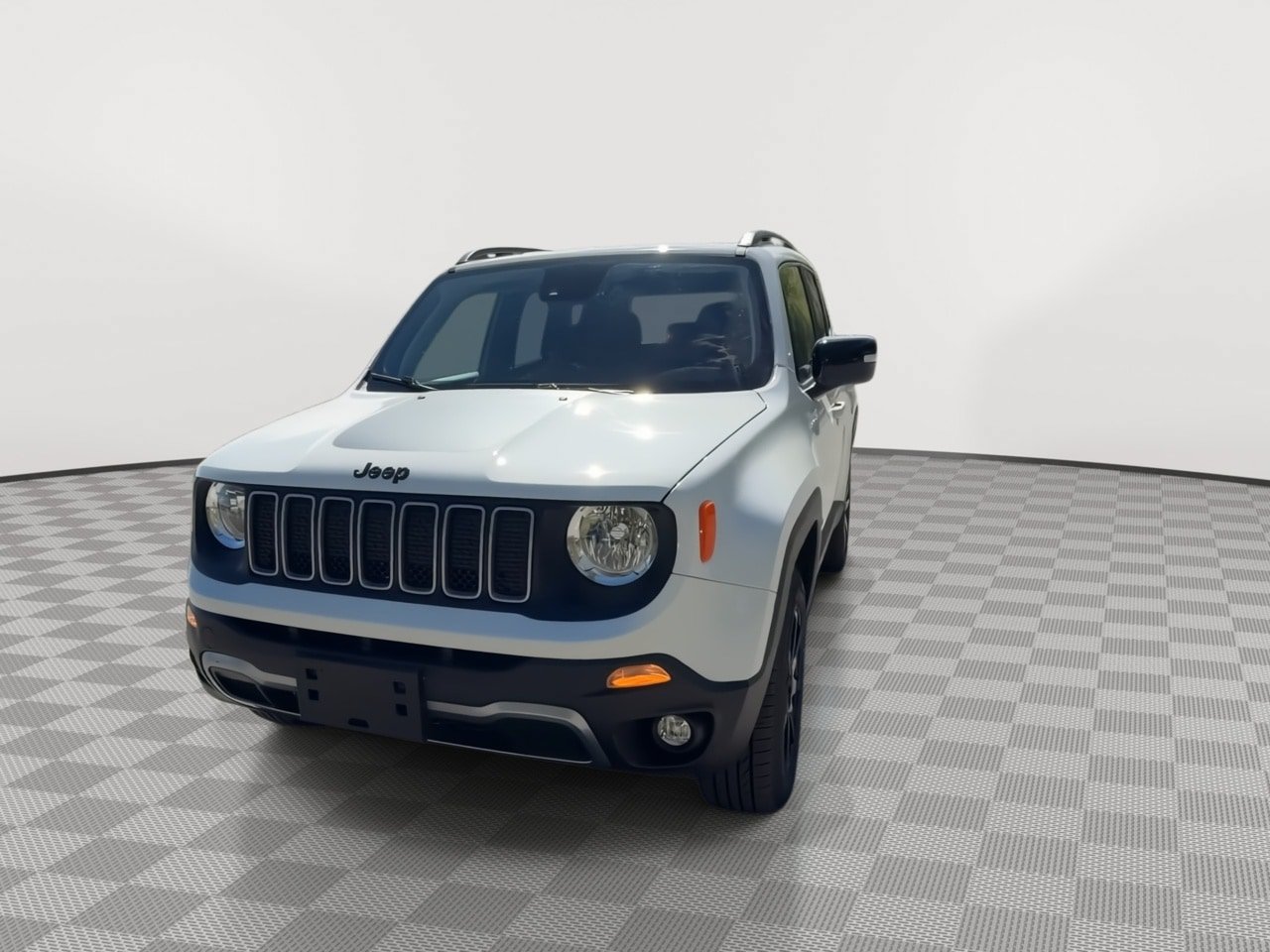 Used 2023 Jeep Renegade Latitude AWD/4WD image 3