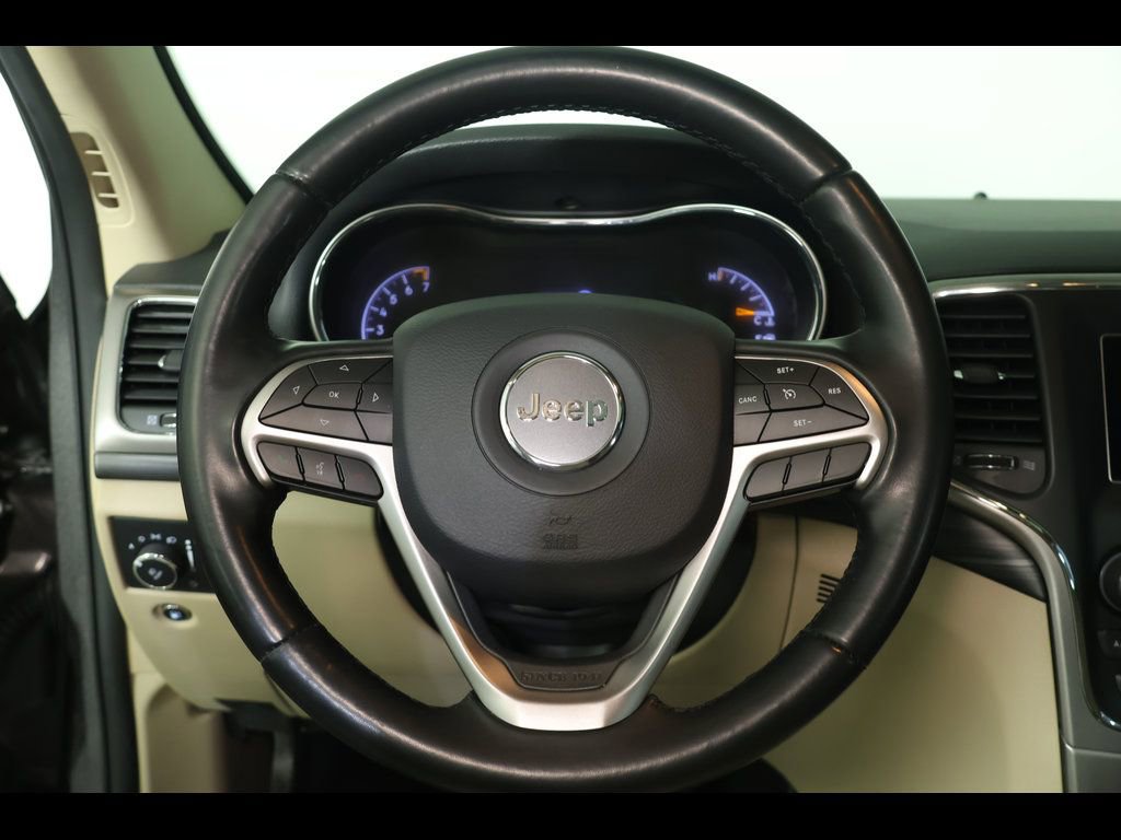 Used 2021 Jeep Grand Cherokee Laredo image 15