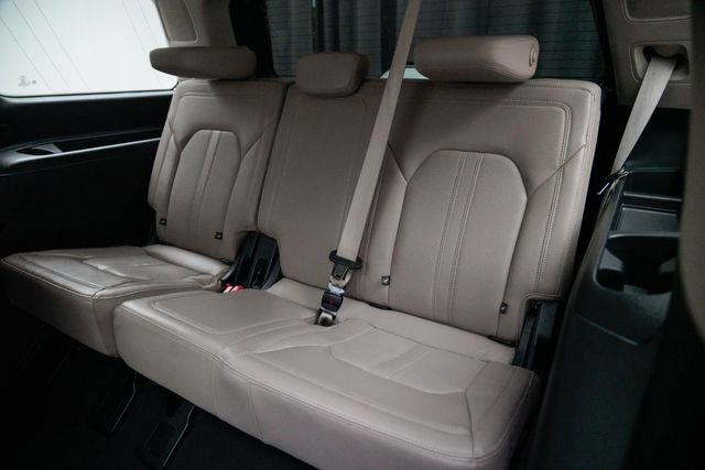 Used 2024 Ford Expedition Limited AWD/4WD image 25