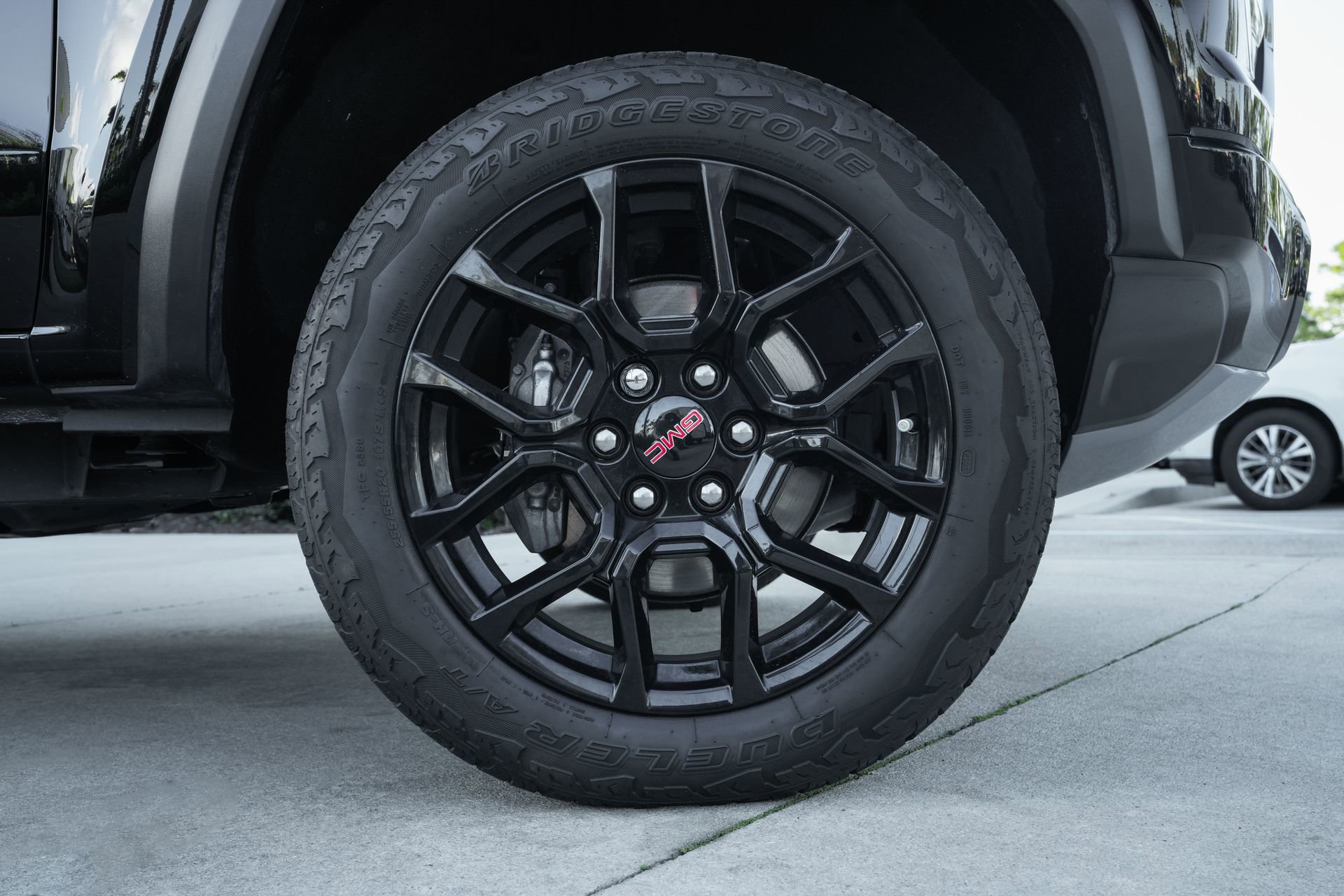 Used 2024 GMC Canyon Denali w/ LPO, Denali Black Edition image 27