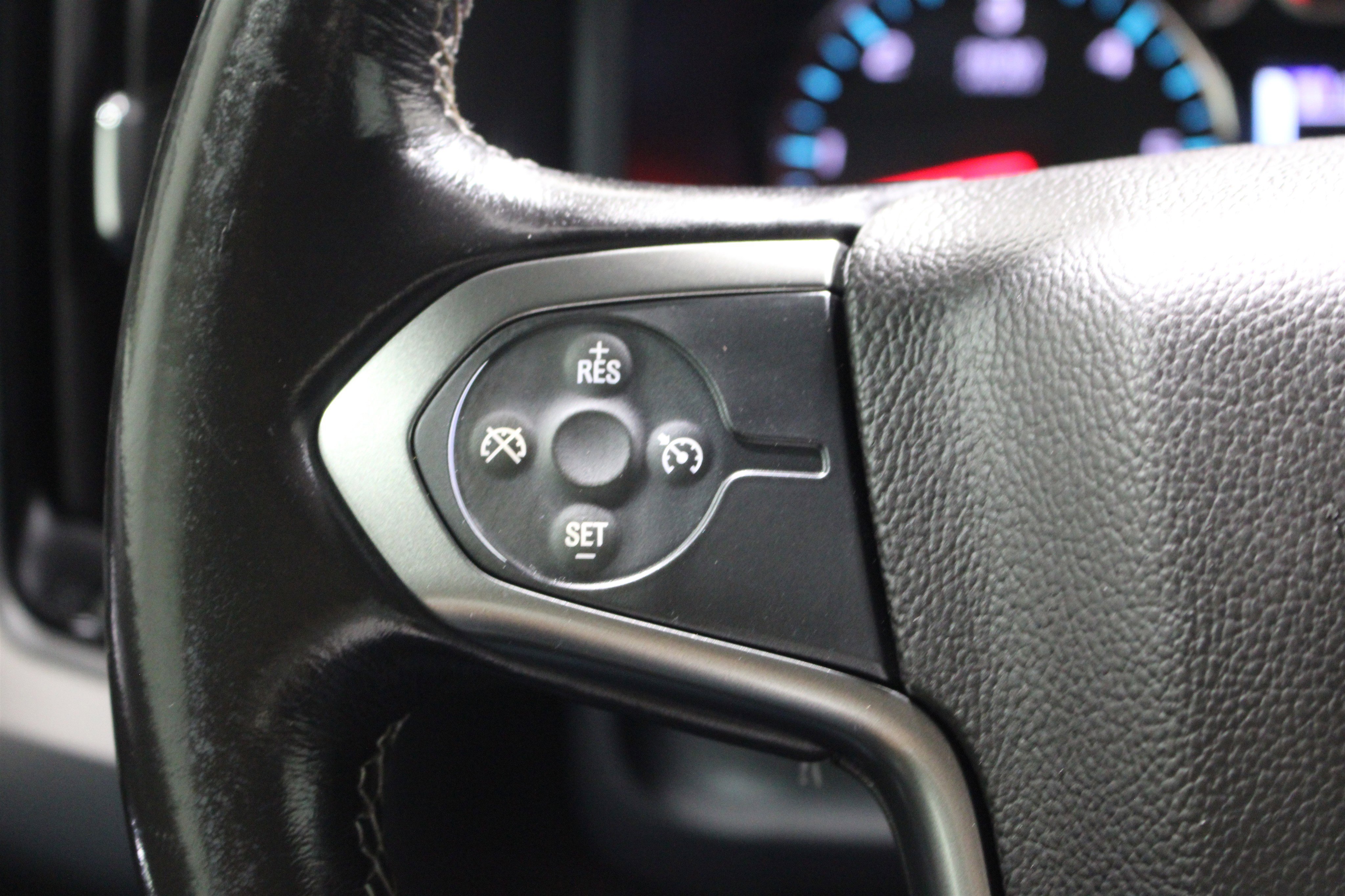 Used 2019 Chevrolet Silverado 1500 LT AWD/4WD image 10