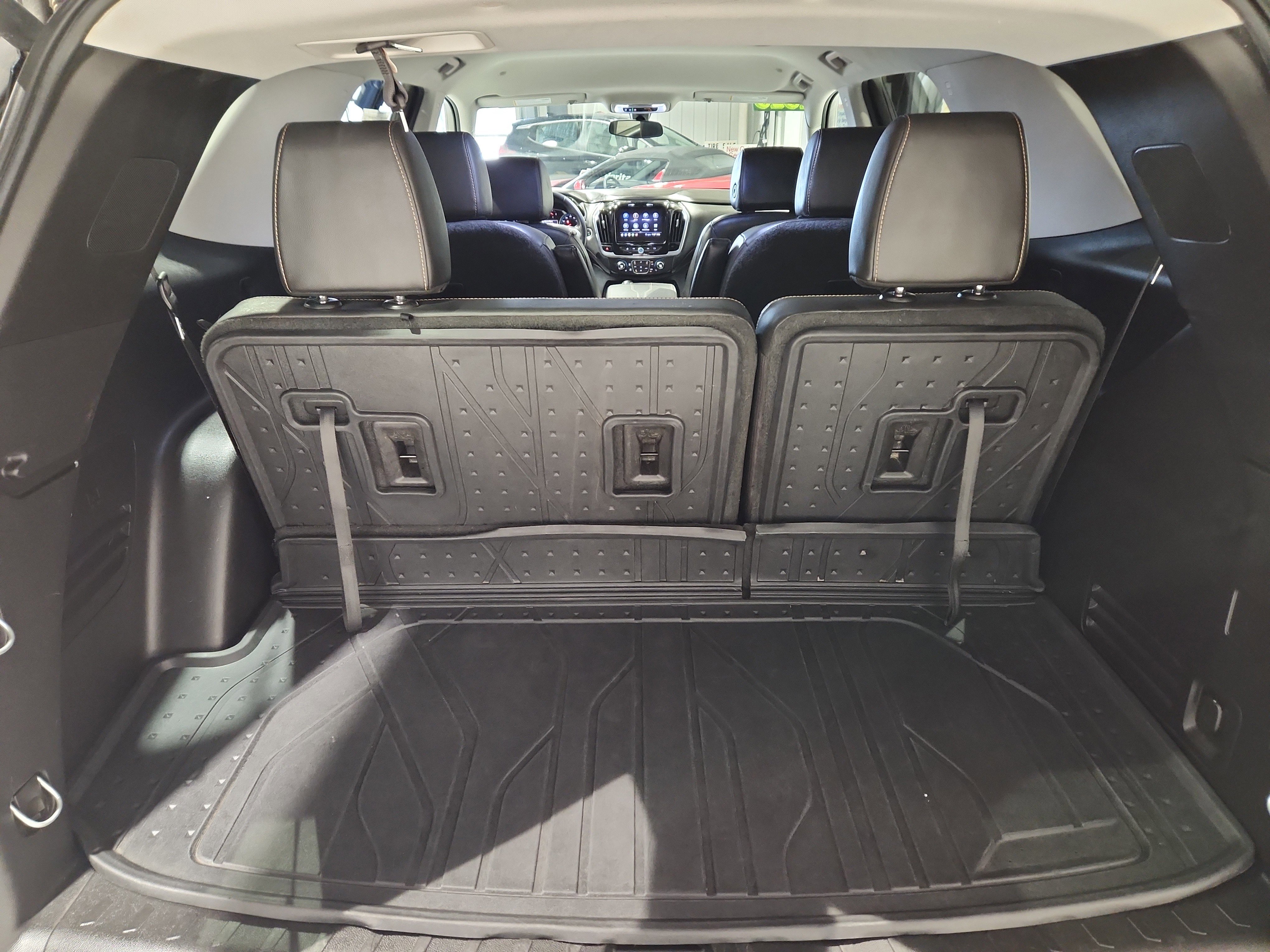 Used 2020 Chevrolet Traverse LT w/ LPO, Floor Liner Package image 18