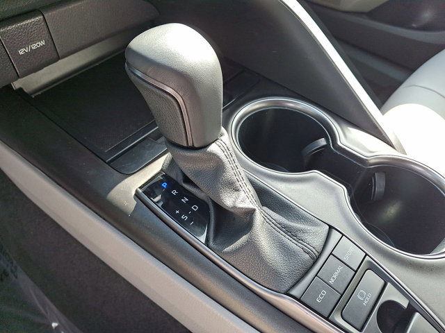 Used 2024 Toyota Camry SE image 14