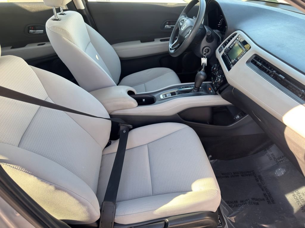 Used 2020 Honda HR-V LX image 30