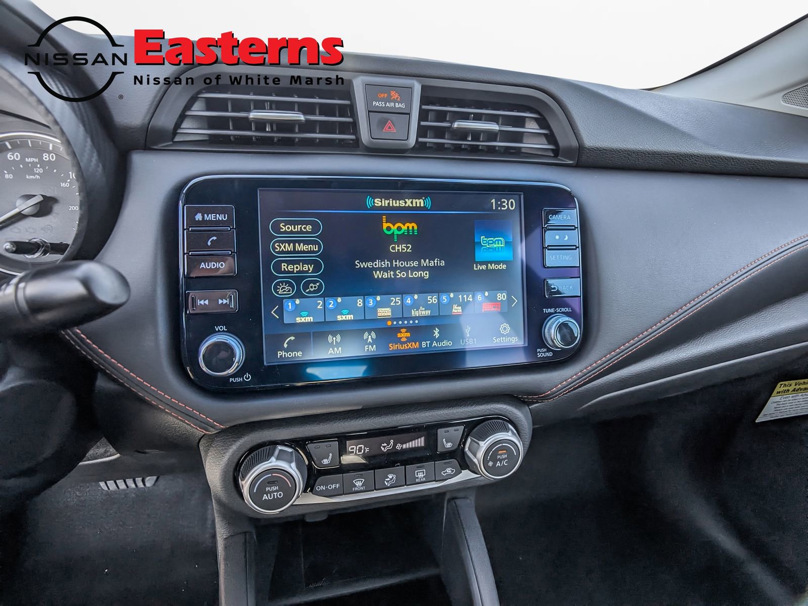 New 2025 Nissan Versa SR w/ Trunk Package image 14