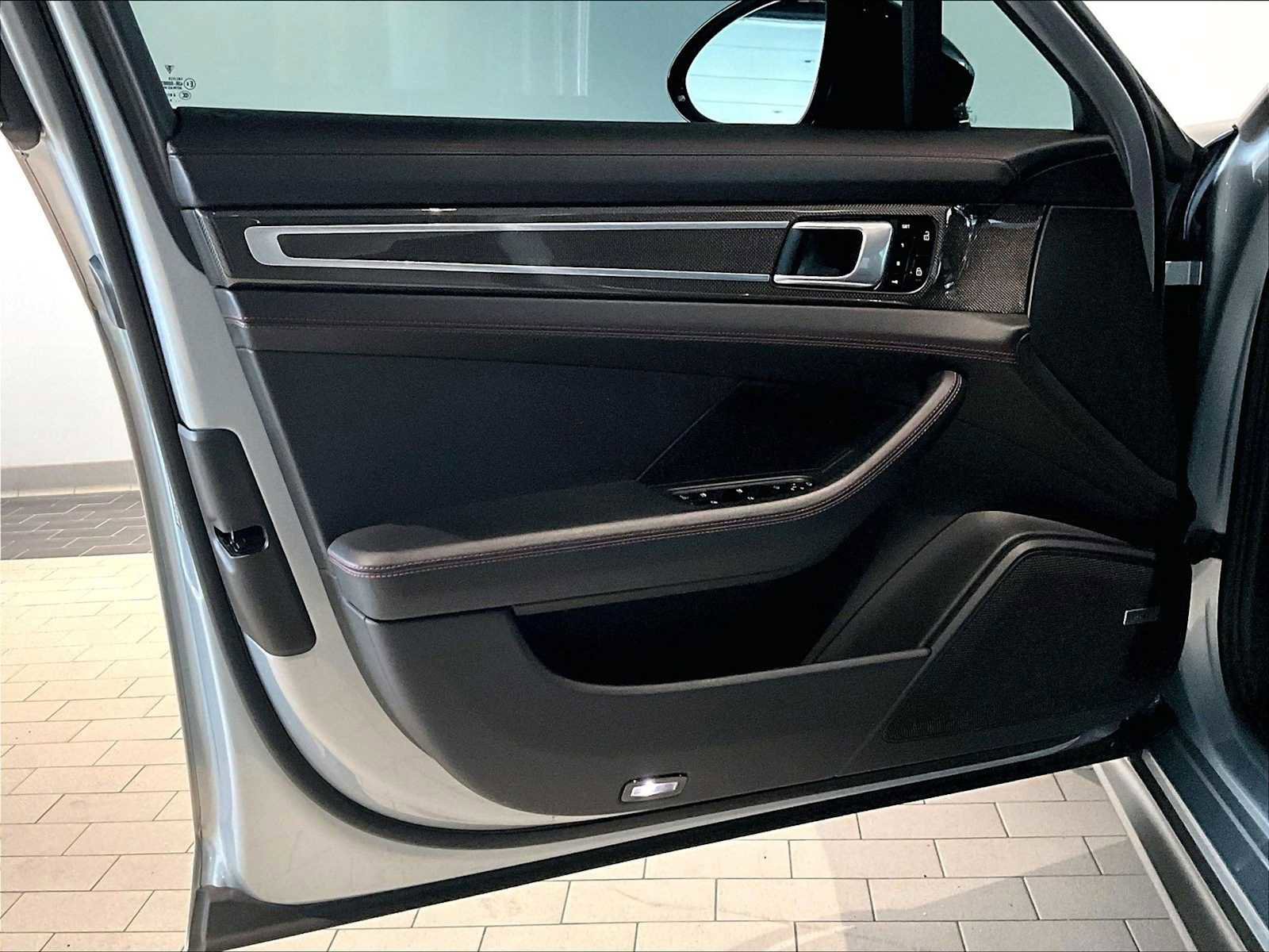 Used 2020 Porsche Panamera GTS w/ Assistance Package image 26