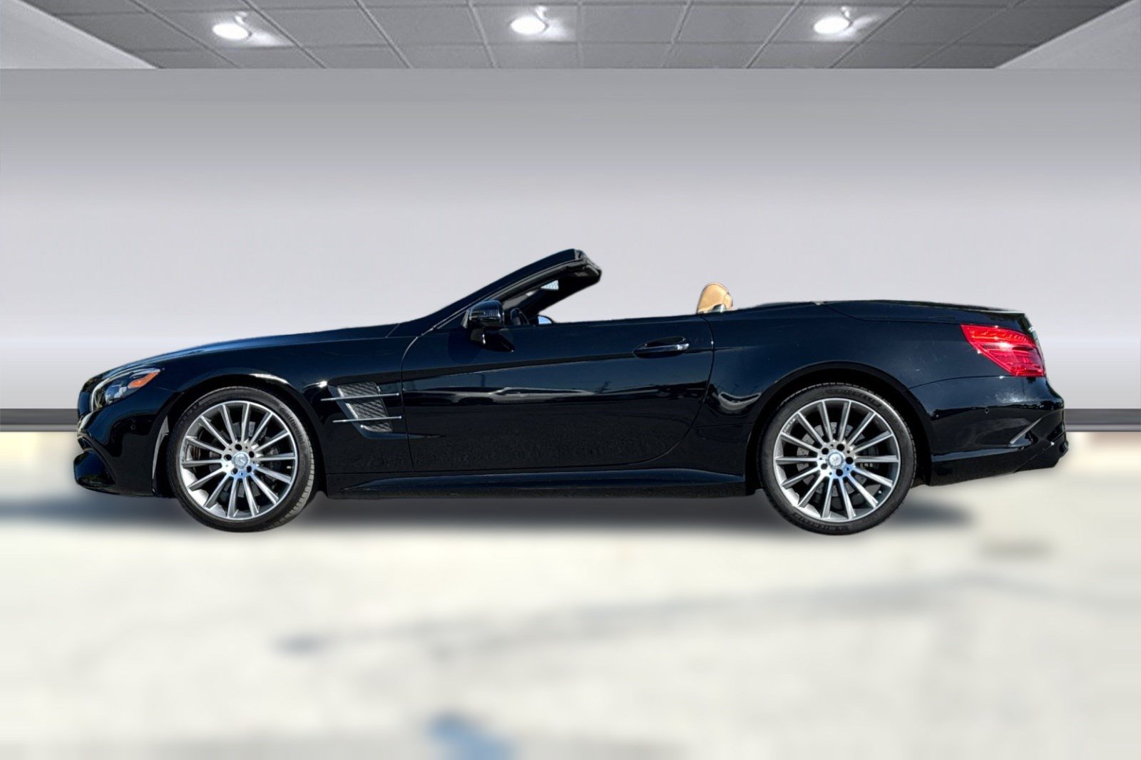 Certified 2017 Mercedes-Benz SL 550 image 2