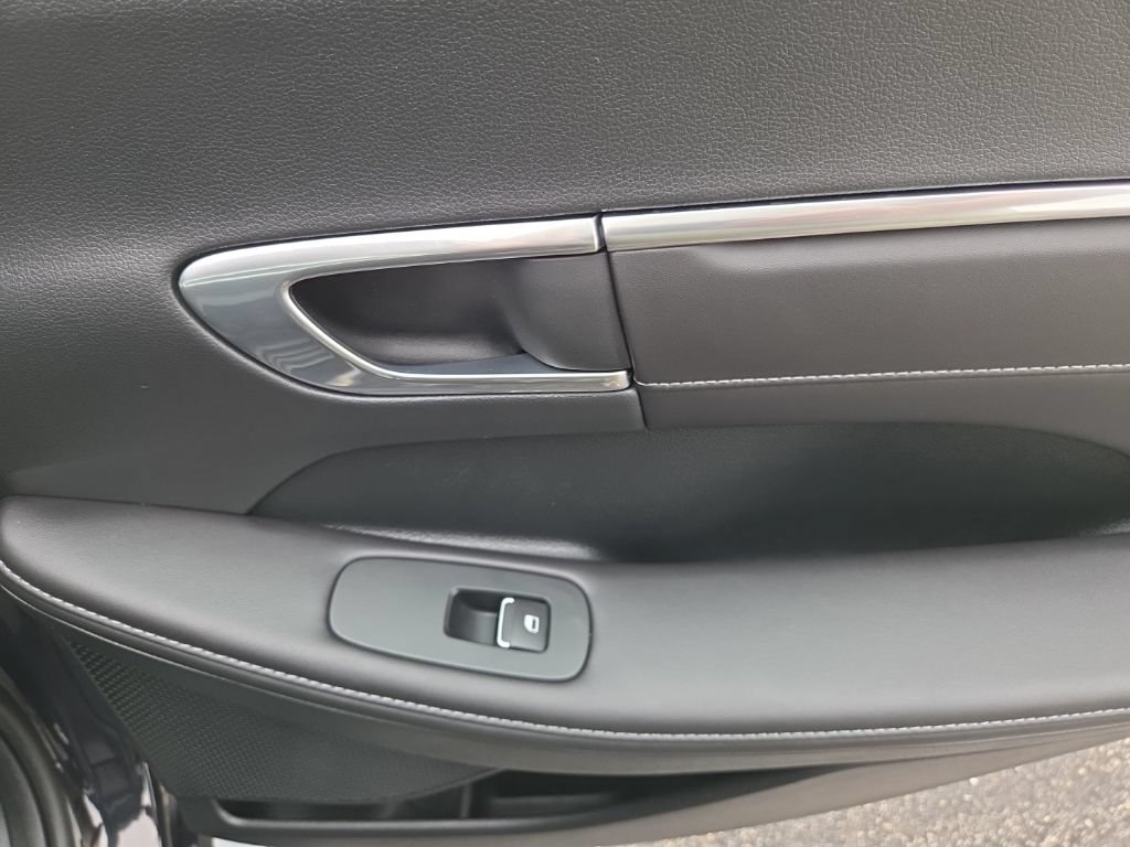 Certified 2023 Hyundai Sonata Limited FWD image 30