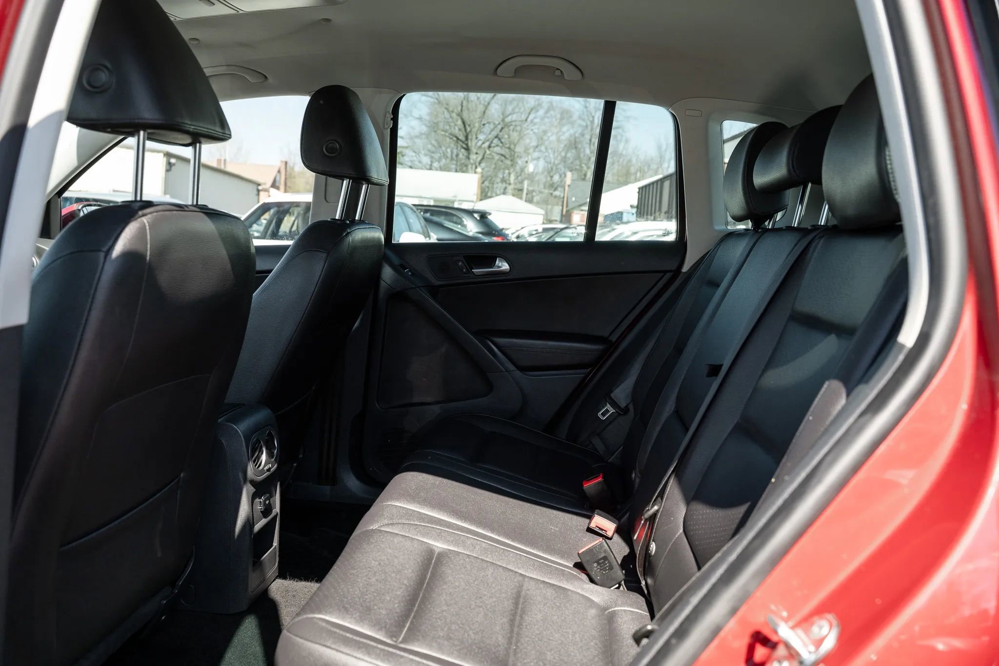 Used 2012 Volkswagen Tiguan S FWD image 8
