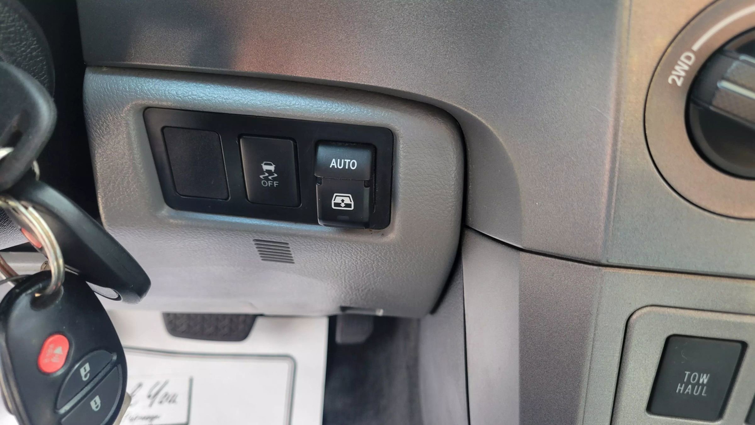 Used 2015 Toyota Sequoia Limited image 29