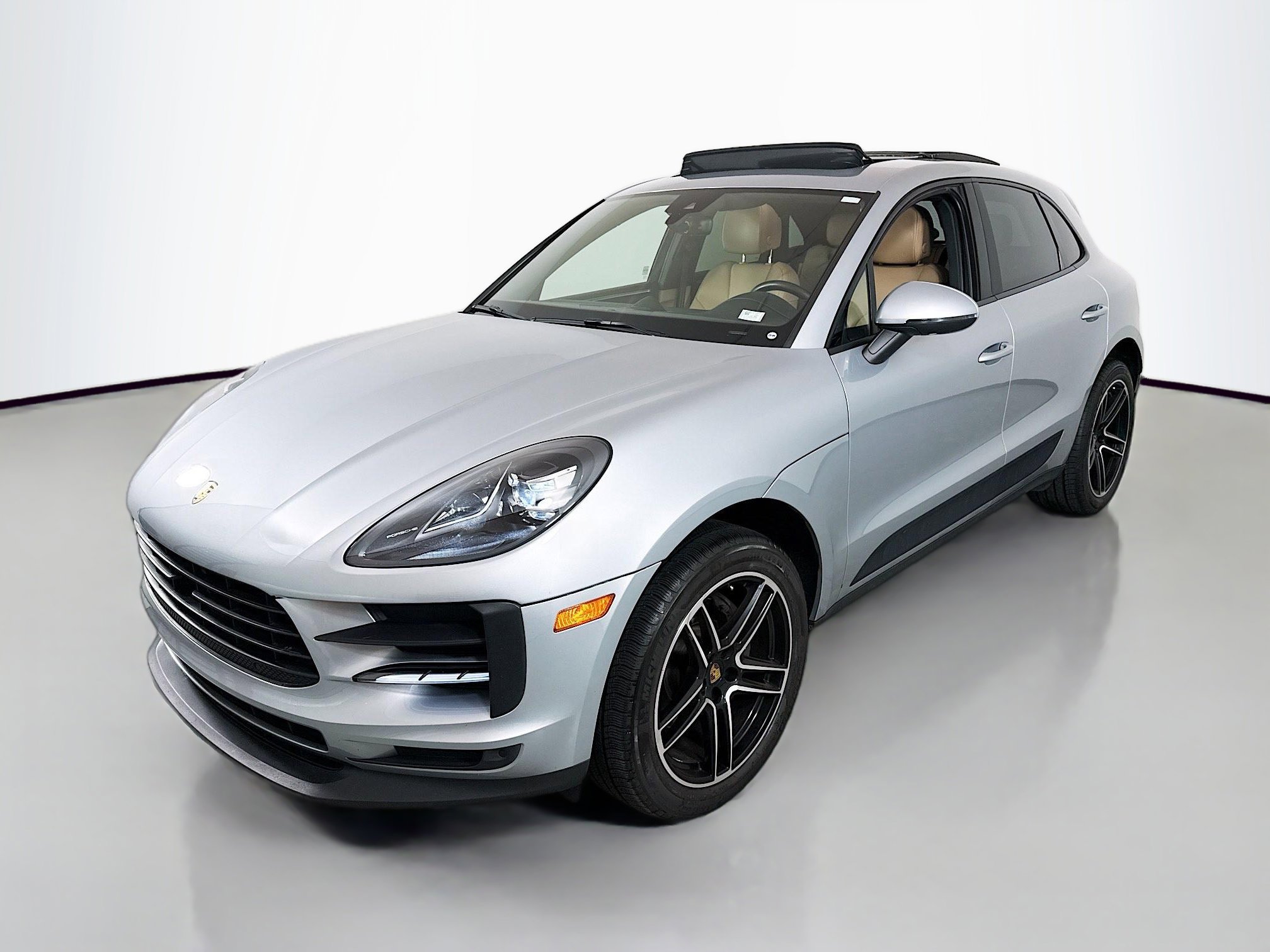 Used 2020 Porsche Macan Base image 3