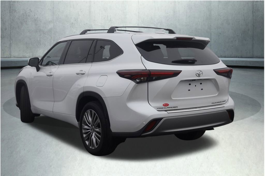 Used 2024 Toyota Highlander Platinum AWD/4WD image 23