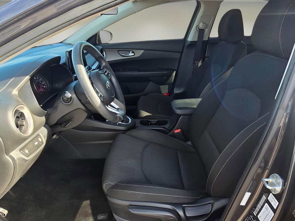 Used 2021 Kia Forte LXS image 9