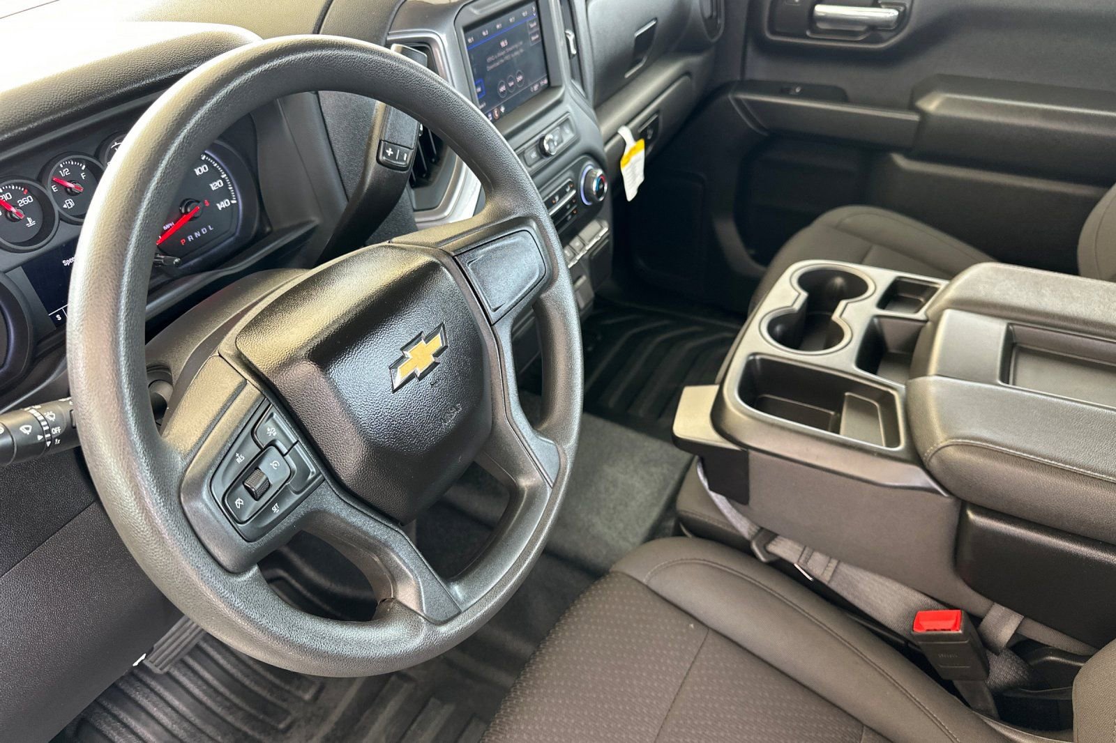 Used 2025 Chevrolet Silverado 1500 W/T image 10