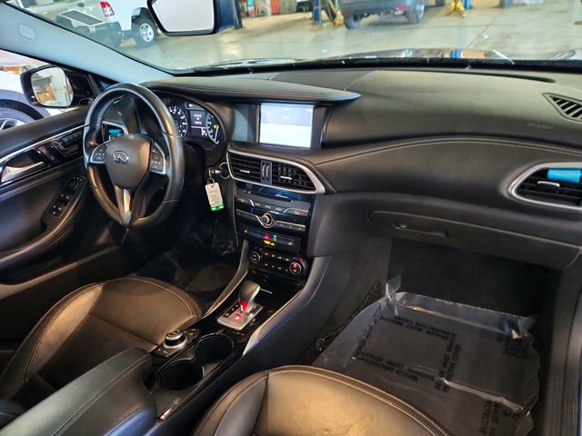 Used 2018 INFINITI QX30 Premium w/ Cargo Package image 19
